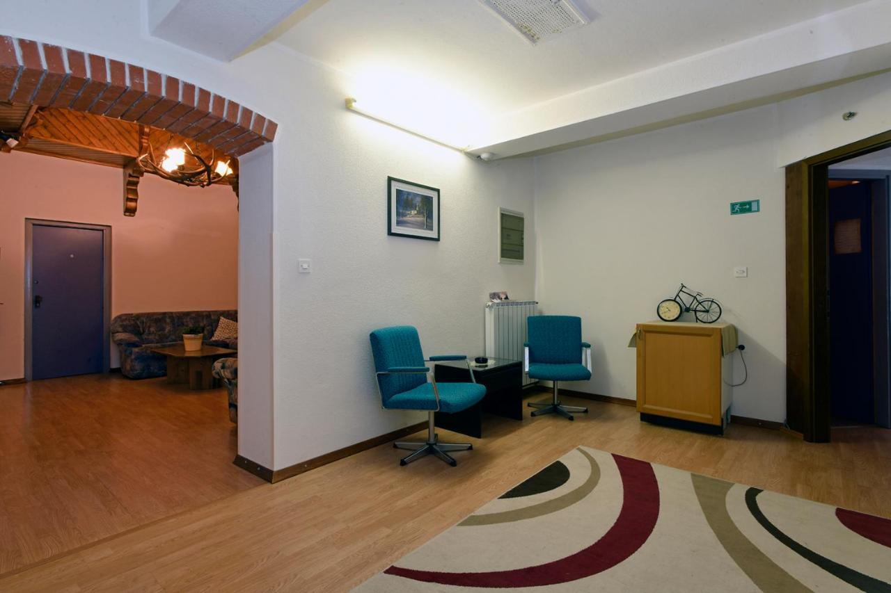 Gostilna Lokve Bed and Breakfast Buitenkant foto