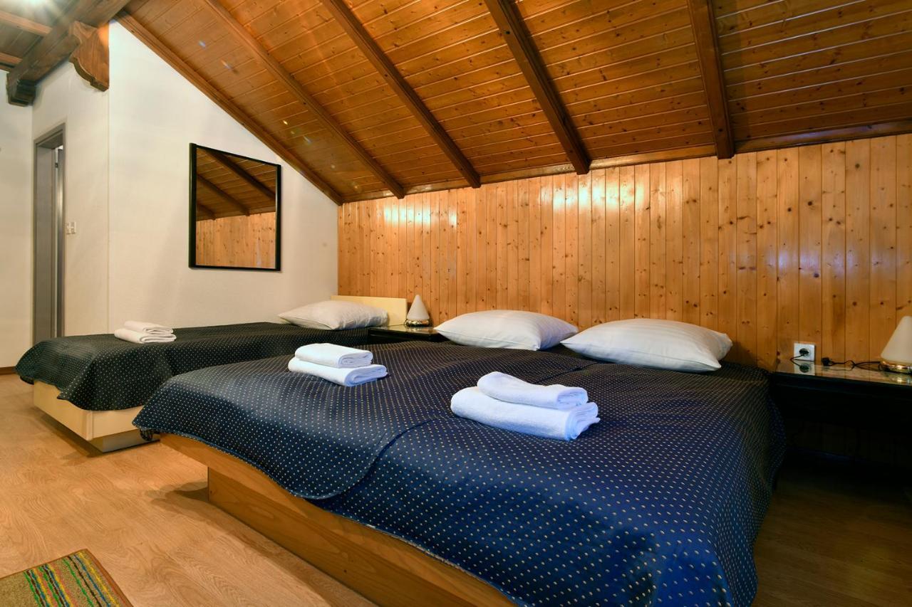 Gostilna Lokve Bed and Breakfast Buitenkant foto