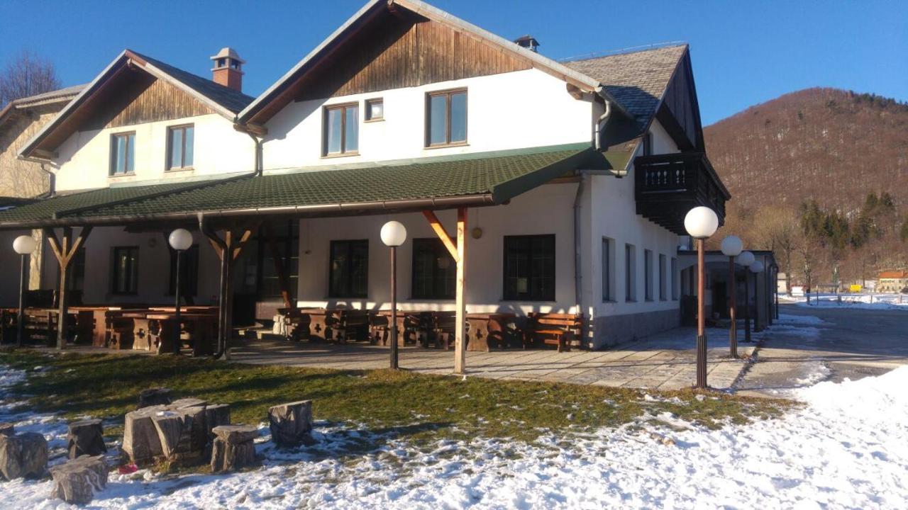 Gostilna Lokve Bed and Breakfast Buitenkant foto