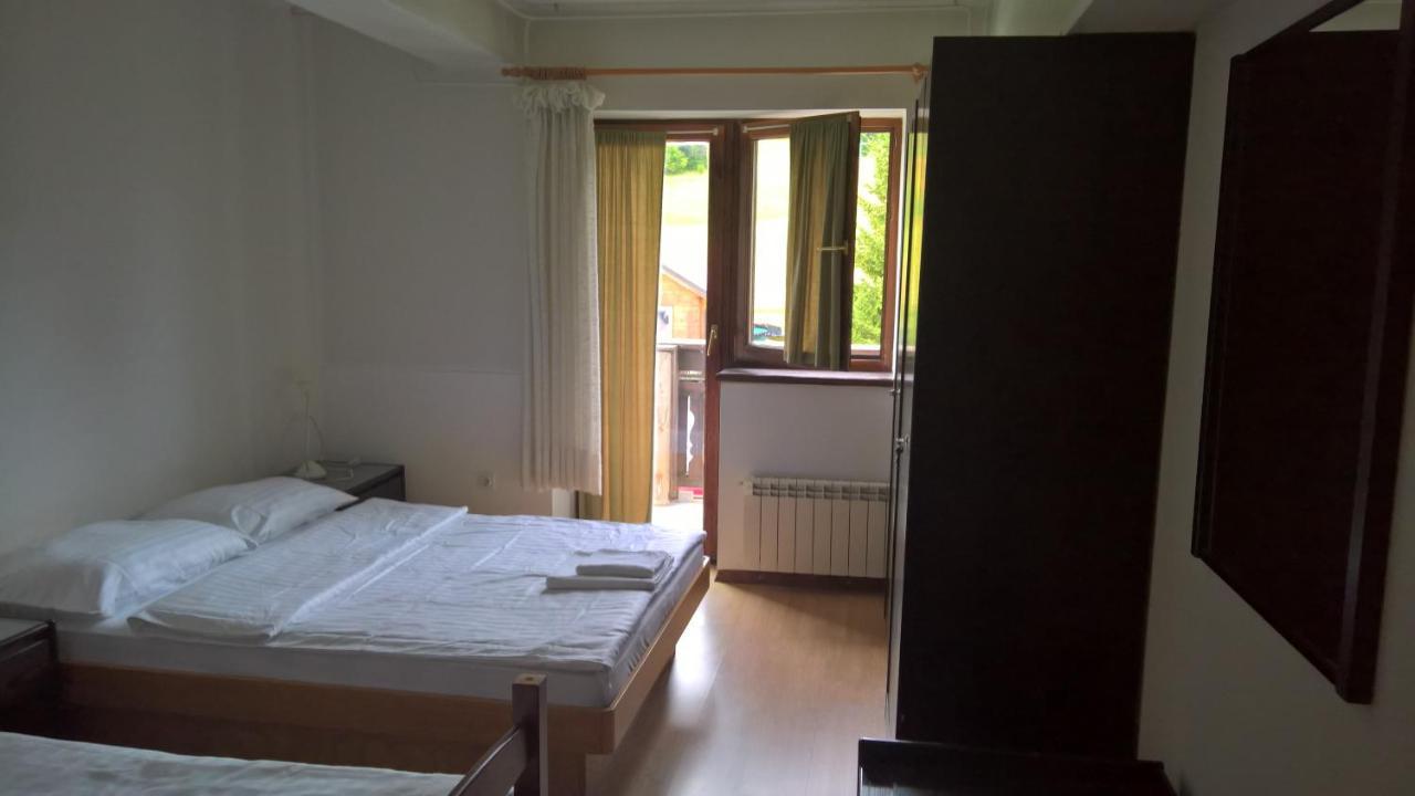 Gostilna Lokve Bed and Breakfast Buitenkant foto