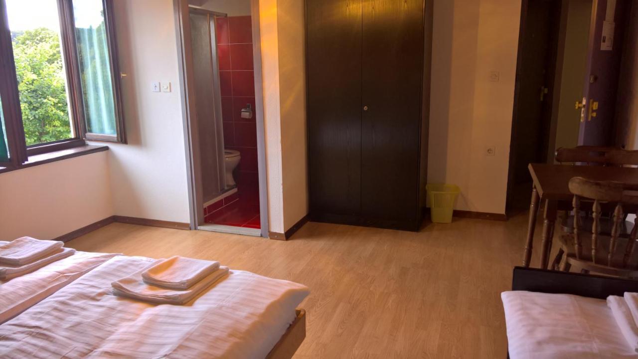 Gostilna Lokve Bed and Breakfast Buitenkant foto