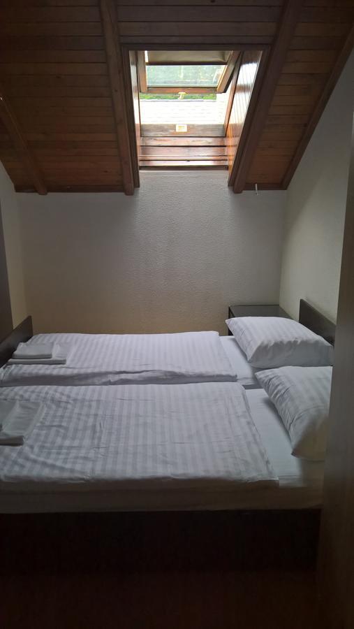 Gostilna Lokve Bed and Breakfast Buitenkant foto