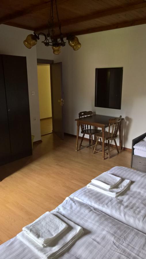 Gostilna Lokve Bed and Breakfast Buitenkant foto